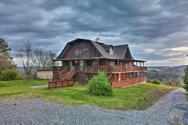 Sevierville Countryside Getaway with 2 Decks!