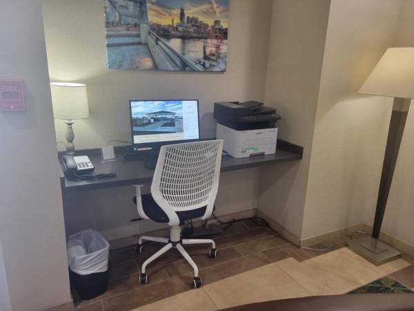 Workspace - Candlewood Suites Smyrna an IHG Hotel