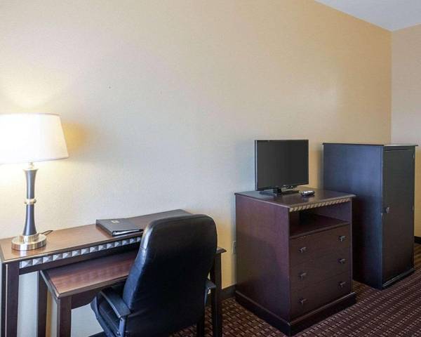 Workspace - Comfort Inn & Suites Regional Medical Center