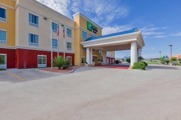 Holiday Inn Express and Suites Alpine an IHG Hotel