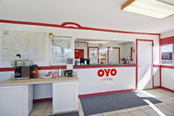 OYO Hotel Alpine TX near University