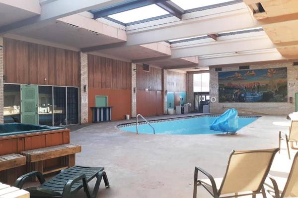 Rest Inn - Extended Stay I-40 Airport Wedding & Event Center