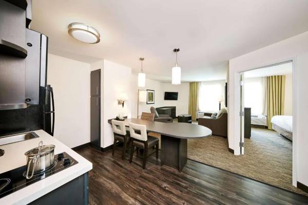 Sonesta Simply Suites Arlington