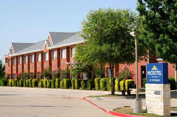 Microtel Inn & Suites by Wyndham Arlington/Dallas Area