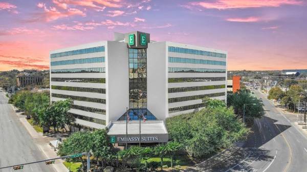 Embassy Suites by Hilton Austin Downtown South Congress