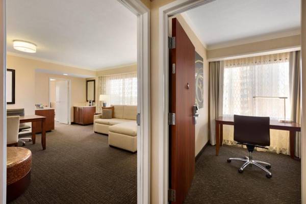 Workspace - Embassy Suites by Hilton Austin Downtown South Congress