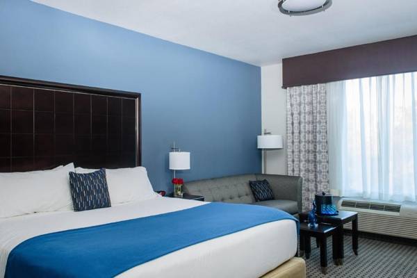 Holiday Inn Express Hotel & Suites Austin NW - Arboretum Area an IHG Hotel