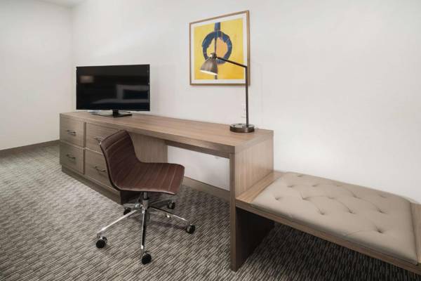 Workspace - Best Western Plus Executive Residency Austin