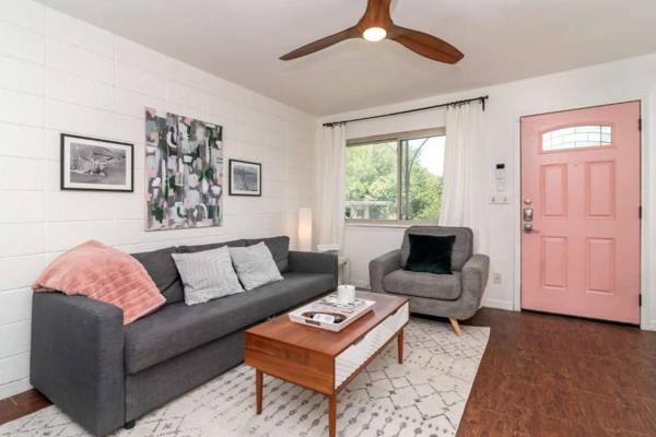 Newning 1BR Condo with pool