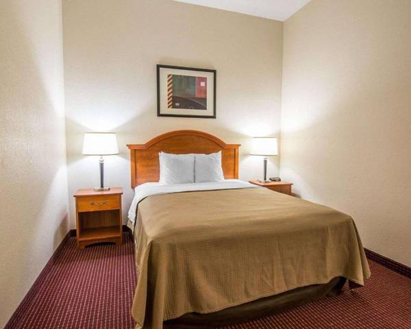 Econo Lodge Inn & Suites Beaumont