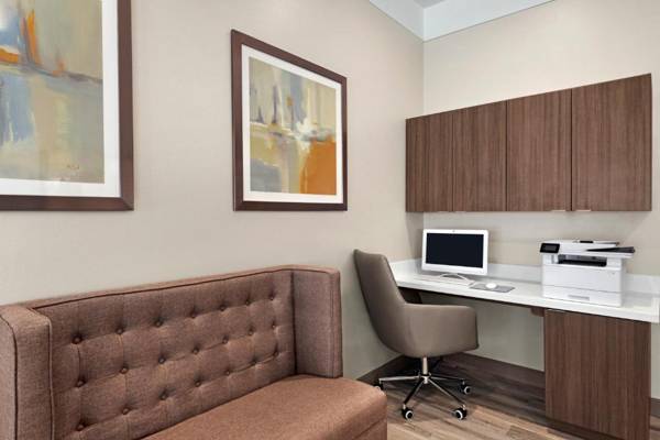 Workspace - Days Inn by Wyndham Beaumont West I-10 Walden