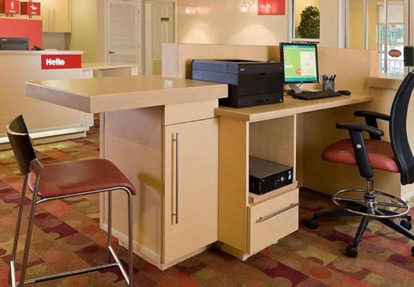 Workspace - TownePlace Suites by Marriott Dallas Bedford