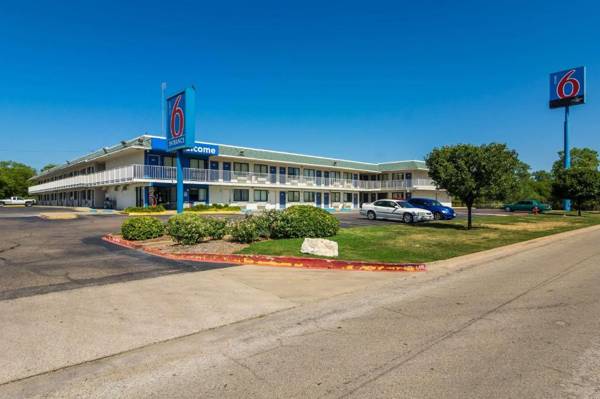 Motel 6-Bellmead TX - Waco