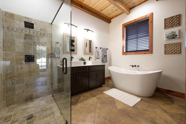 Little Dutch Cabin #1 - 12 min to Magnolia-Baylor