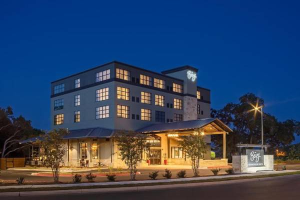 The Bevy Hotel Boerne A Doubletree By Hilton