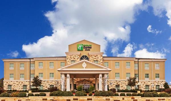 Holiday Inn Express & Suites Brady an IHG Hotel
