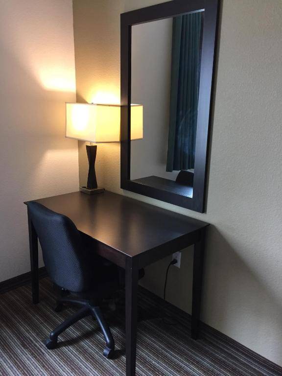 Workspace - Super 8 by Wyndham Brenham TX