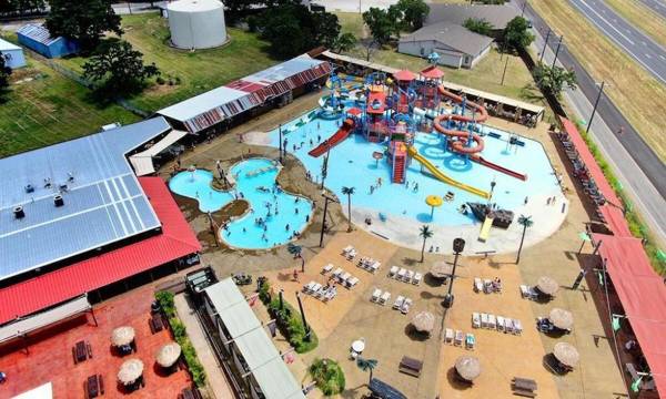 Rustic Creek Ranch Resort at North Jellystone Park