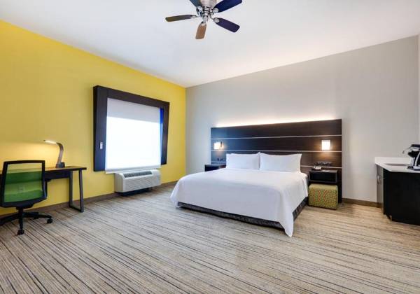 Workspace - Holiday Inn Express Hotel & Suites Cleburne an IHG Hotel