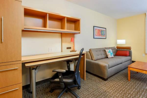 Workspace - TownePlace Suites by Marriott College Station