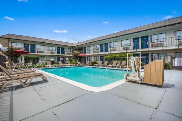 Motel 6-College Station TX - Bryan