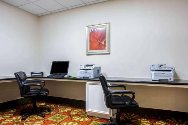 Workspace - La Quinta by Wyndham Columbus TX