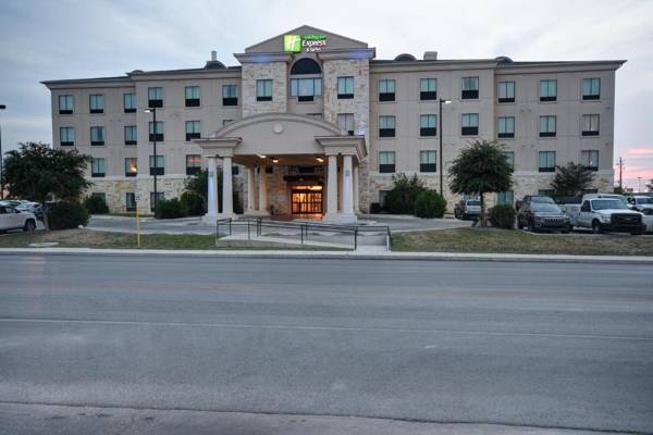 Holiday Inn Express Del Rio an IHG Hotel