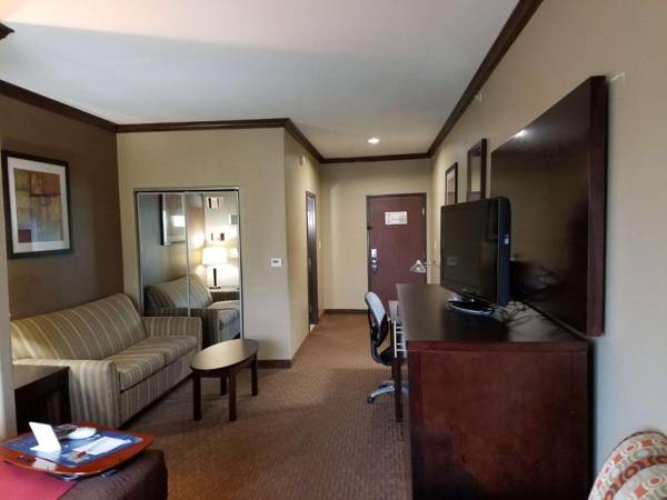 Best Western Plus Hotel and Suites Denison