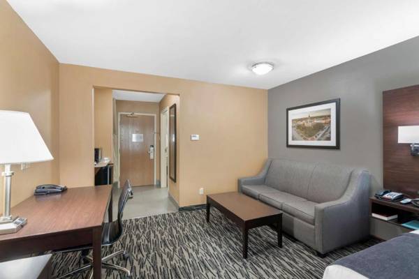 Workspace - Best Western Plus Denton Inn & Suites