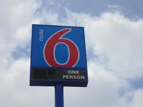 Motel 6 Denton TX - UNT