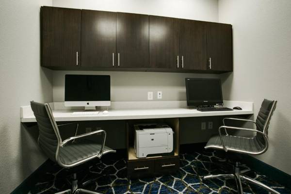 Workspace - Hampton Inn & Suites Dallas/Ft. Worth Airport South