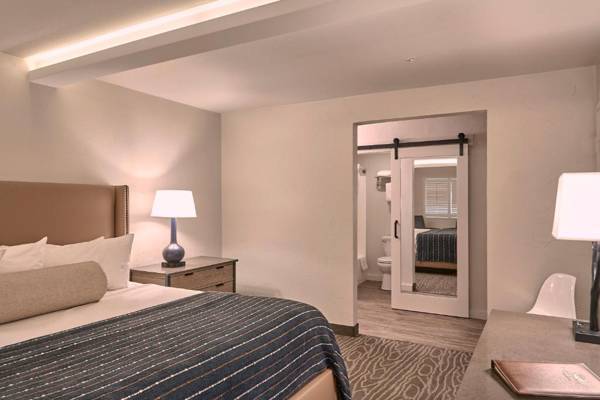 Fredericksburg Inn and Suites