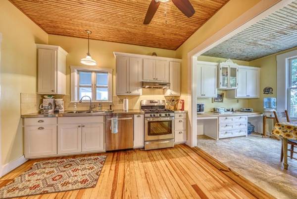 White Dairy Guesthouse