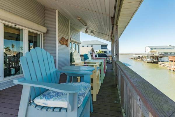 Waterfront Haven - Beautiful Bay Home with 2 Boat Slips!