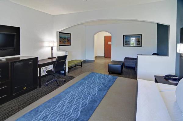 Workspace - Comfort Inn & Suites Beachfront