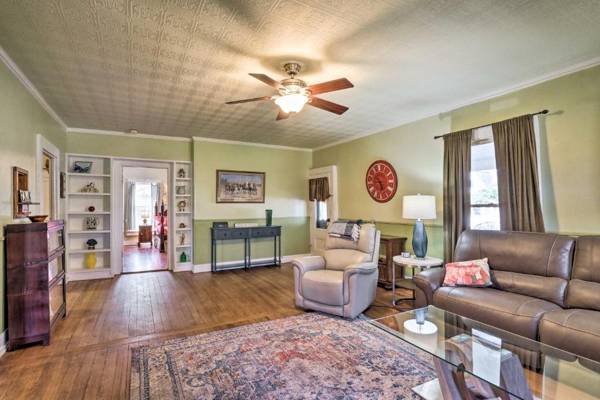 Charming Georgetown Home - Walk to Downtown!