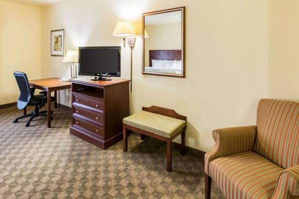 Comfort Inn & Suites near Comanche Peak