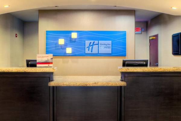 Holiday Inn Express and Suites Granbury an IHG Hotel