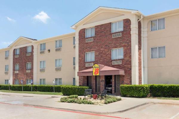 Super 8 by Wyndham Grapevine/DFW Airport Northwest