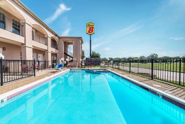 Super 8 by Wyndham Greenville