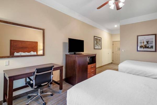 Workspace - BEST WESTERN PLUS Monica Royale Inn & Suites