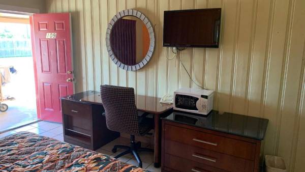 Workspace - Budget Inn Greenville