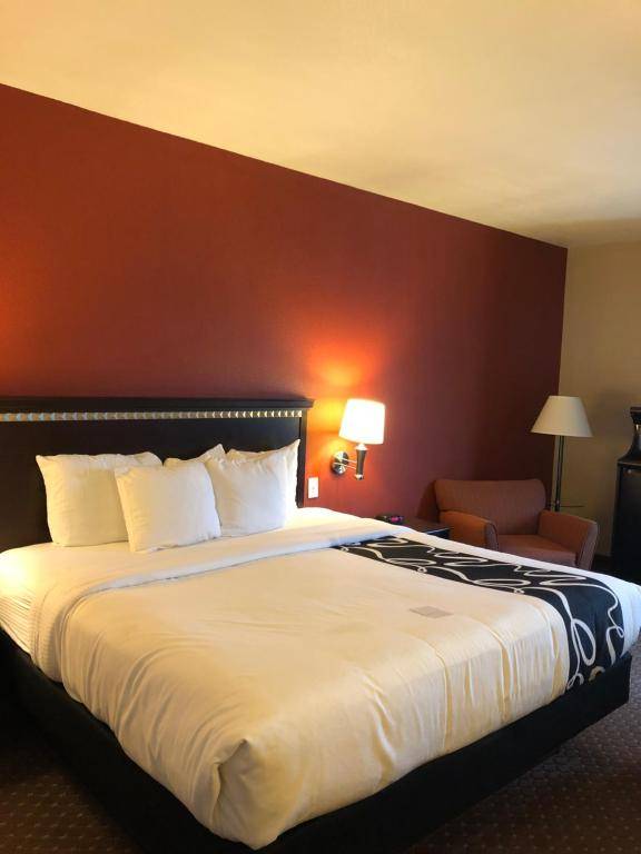 Americas Best Value Inn - Gun Barrel City