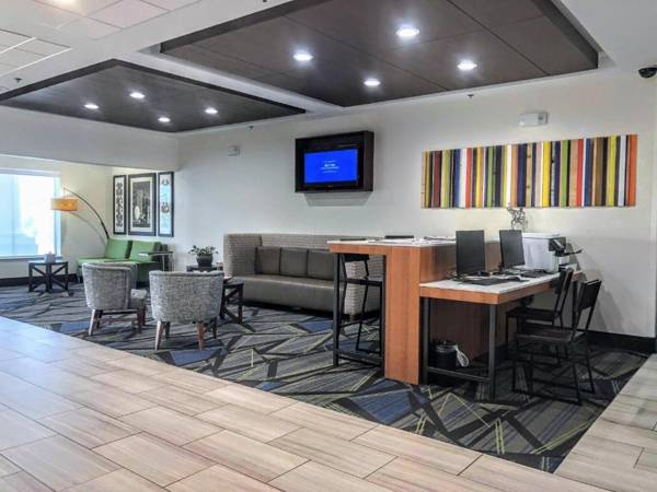 Holiday Inn Express Hotel & Suites Hearne an IHG Hotel