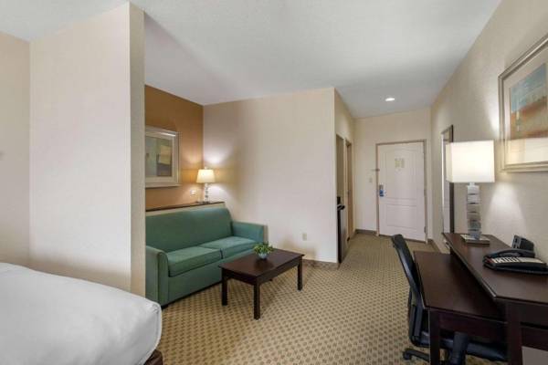 Workspace - Rodeway Inn & Suites