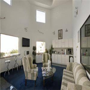 Americas Best Value Platinum Inn & Suites