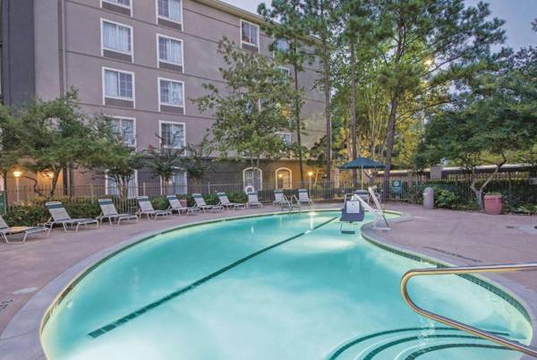 La Quinta by Wyndham Houston Bush IAH South