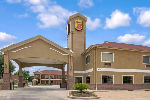 Super 8 by Wyndham Houston/Brookhollow NW