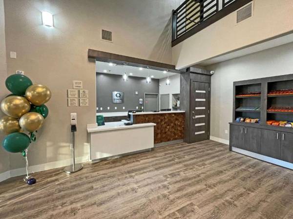 Quality Suites Houston Hobby Airport