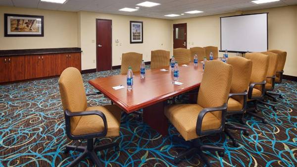 Best Western Plus Sam Houston Inn & Suites